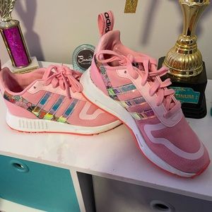 Adidas size 4 girls. Excellent condition. $50 worn once